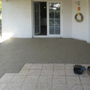 kamenný koberec na terase 3.jpg