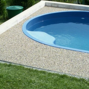 kamenný koberec, límec bazénu 3.jpg