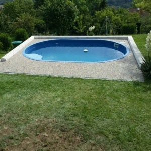 kamenný koberec, límec bazénu 2.jpg